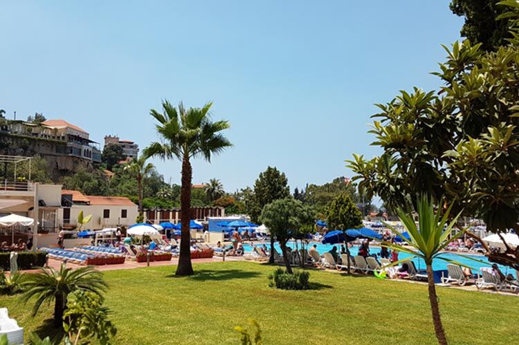 Bel Azur Hotel - Resort Jounieh Exteriör bild